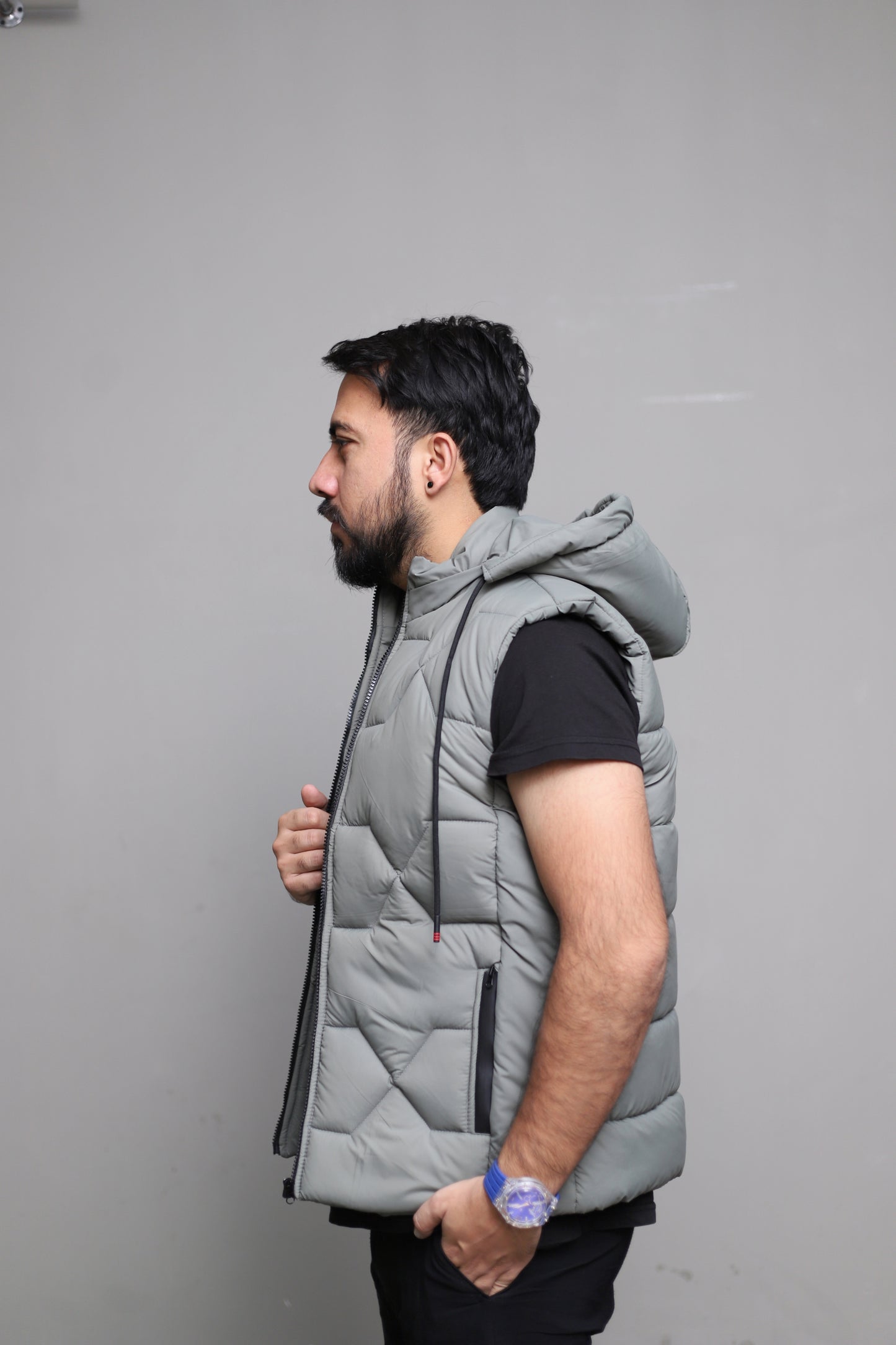 Imported Gray sleeveless puffer jacket