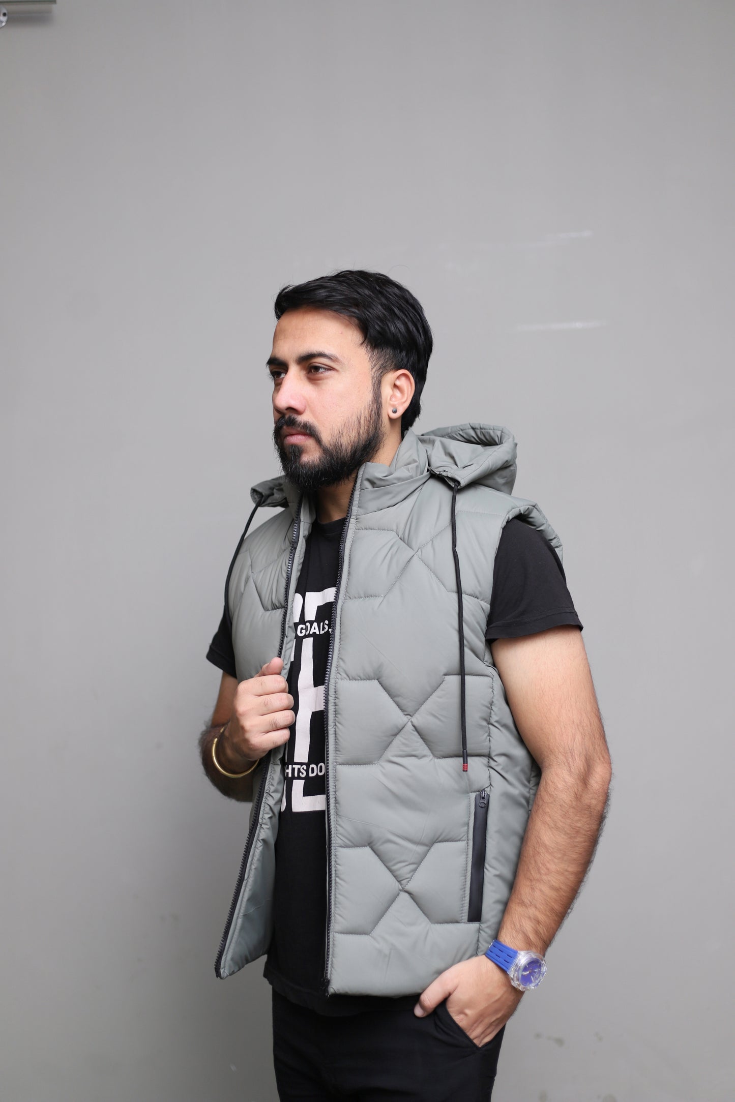 Imported Gray sleeveless puffer jacket