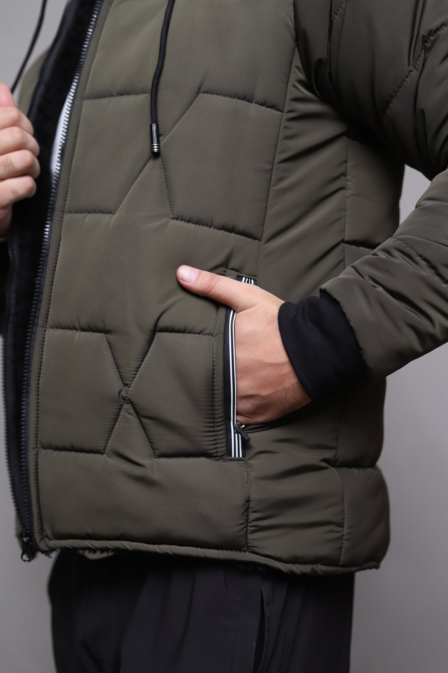 Green Detachable Sleeves Puffer Jacket