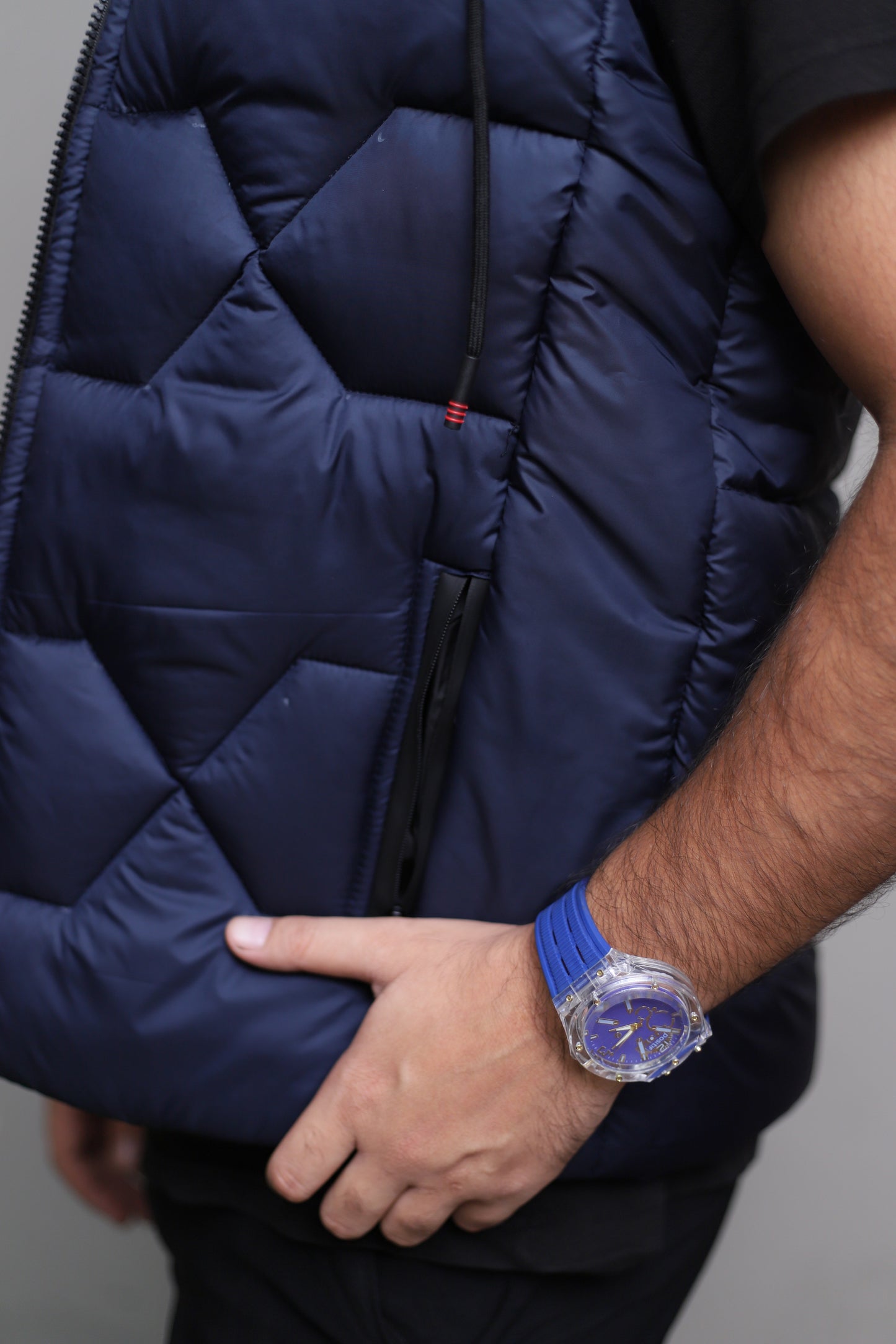 Imported blue sleeveless puffer jacket