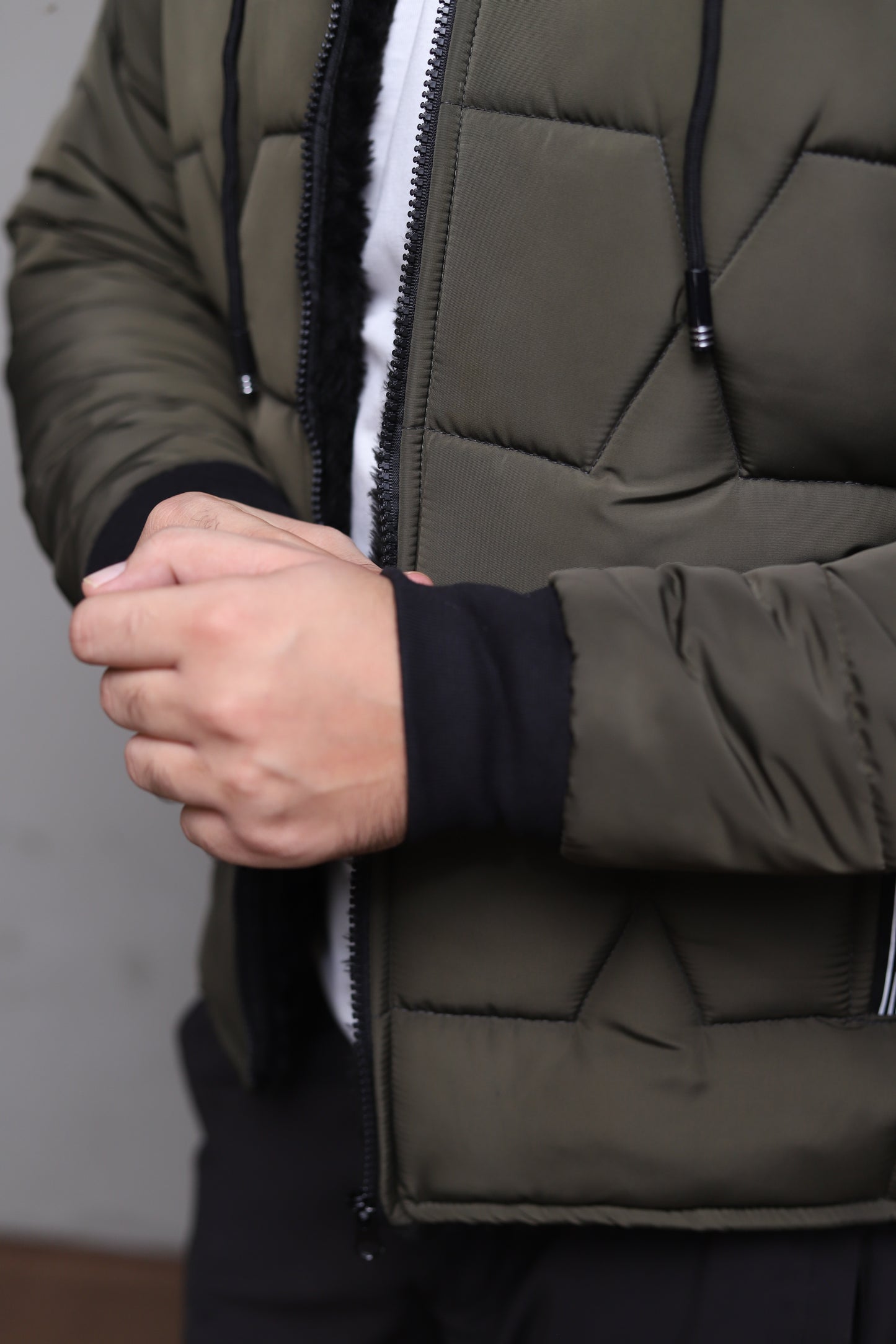Green Detachable Sleeves Puffer Jacket